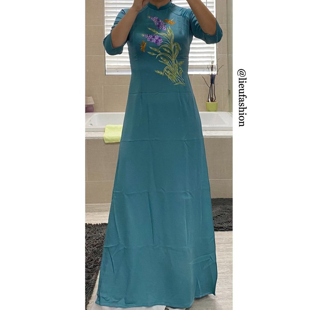 🧧 Vietnamese Traditional Dress (Áo Dài)